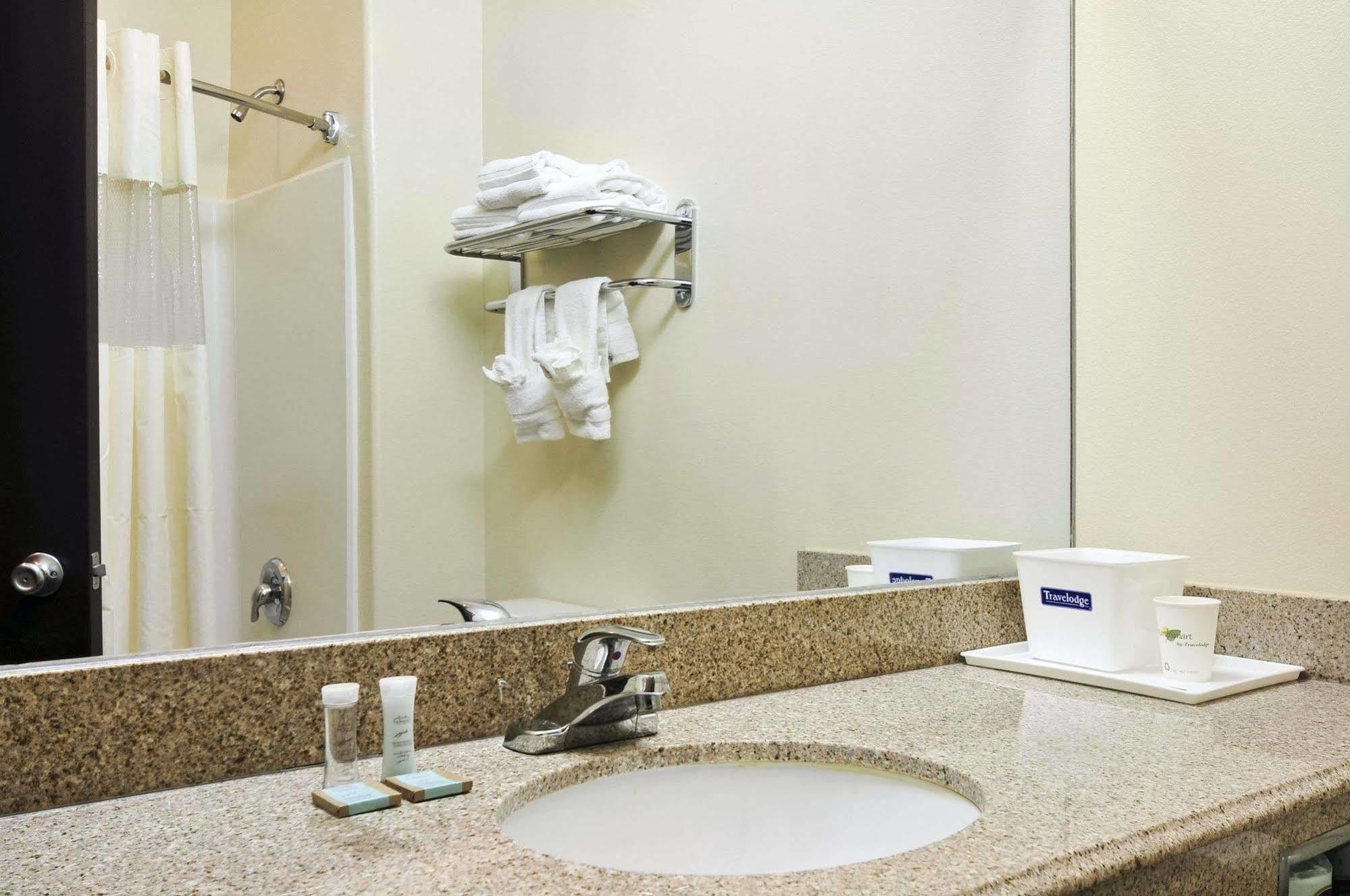 Travelodge Pharr McAllen Ruang foto